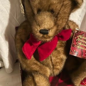 Holiday Christmas Bear